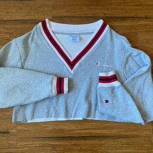 Reverse weaved champion cropped sweater size M